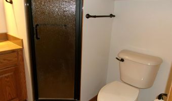 104 E 22nd St, Atlantic, IA 50022