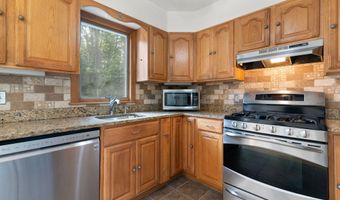 138 Wantastiquet Dr, Brattleboro, VT 05301
