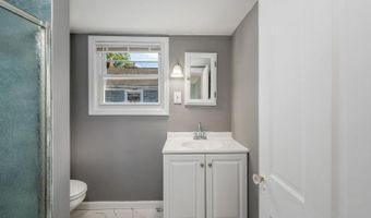 15 S GOVERNORS Ave, Dover, DE 19904