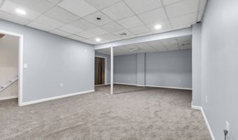 5 Buxton Ct, Barnegat, NJ 08005