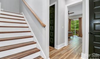 20 Phillip Ln, Arden, NC 28704