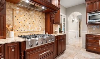 7 Newton Pl, Allendale, NJ 07401