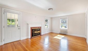 16 Elm Ave, East Providence, RI 02916