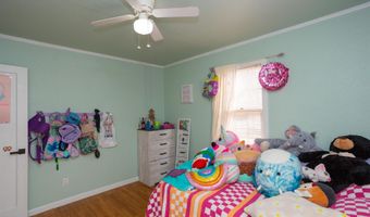 912 S 6th St, Artesia, NM 88210