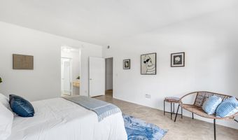 3284 Barham Blvd 201, Los Angeles, CA 90068