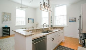 32 Carey St 1D, Newport, RI 02840