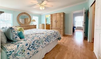 194 S PORT ROYAL Ln, Apollo Beach, FL 33572
