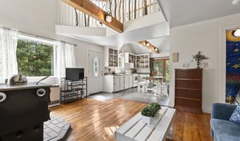 11 Old County Rd, Appleton, ME 04862