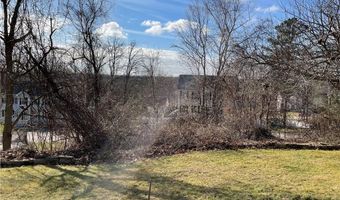 27 Oxford Rd, Cumberland, RI 02864