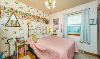 1107 4th St SW, Altoona, IA 50009