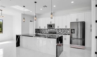 2221 Robert, Alva, FL 33920