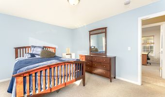 110 Oakwood Cir, Bristol, CT 06010