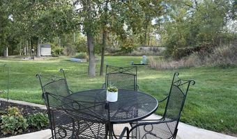 230 Broadmore Cir, Angola, IN 46703