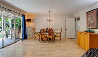 10210 SW CRESTWOOD Ct, Beaverton, OR 97008