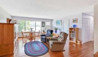 370 Lake St, Barton, VT 05822