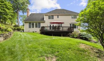 12 Logans Way, Danbury, CT 06811