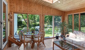 5 Shingle Mill Dr, Canton, CT 06019