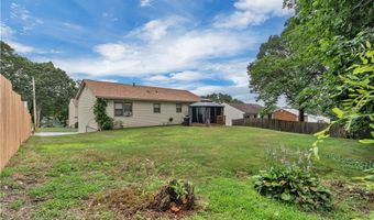 8 Gale Ct, North Providence, RI 02904