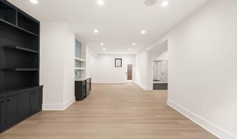 112 N HIGHLAND St, Arlington, VA 22201