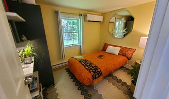 335 S Albany Rd, Albany, VT 05820