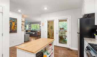 1744 Blossom Ln, Austell, GA 30168