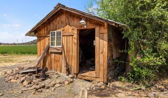 35429 McCartie Ln, Bonanza, OR 97623