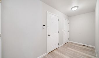 302 ABBY Rd, Cheyenne, WY 82007