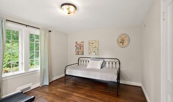 7551 MARSHALL Dr, Annandale, VA 22003