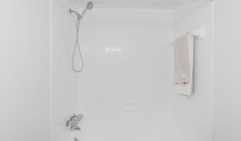 6337 LENOX Rd, Bethesda, MD 20817