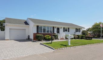 28 BIRCH St, Beachwood, NJ 08722