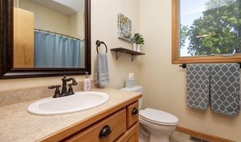 6879 Highway O, Ash Grove, MO 65604