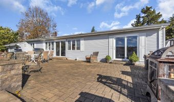 64 Harbor Inn Rd, Bayville, NJ 08721