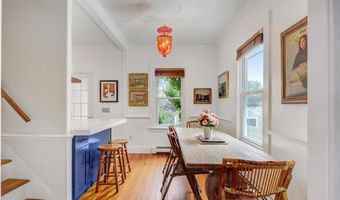 24 Hunter Ave, Newport, RI 02840