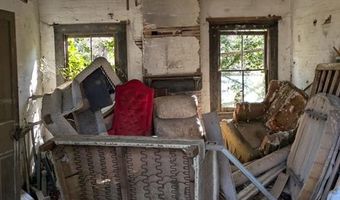 23514 FRONT St, Accomac, VA 23301