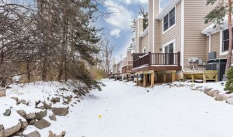 2434 Mulberry Ct, Ann Arbor, MI 48104