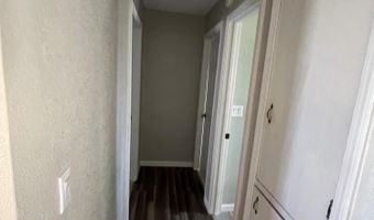 905 S Griffith Ave, Aurora, MO 65605