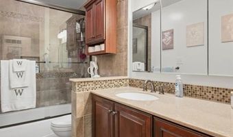 254 Village Mead Dr, Ballwin, MO 63021