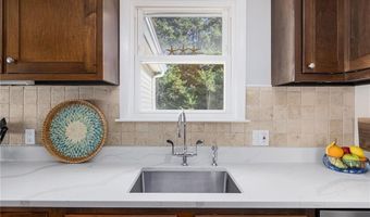 471 Annaquatucket Rd, North Kingstown, RI 02852