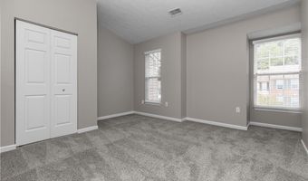 660 Village Green Blvd E, Adams Twp., PA 16046