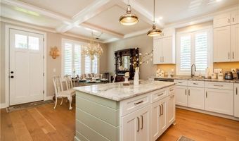 15 Castle St 9, East Greenwich, RI 02818
