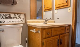 1114 Foxmoor Ln, Ashland, OH 44805