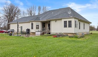 12488 Baumhart Rd, Amherst, OH 44001