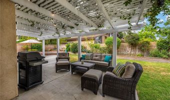 701 S Carriage Cir, Anaheim, CA 92807