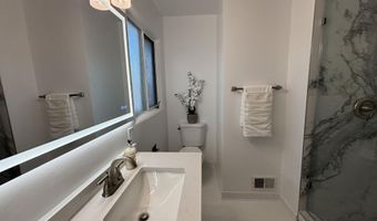 922 AVENIDA DEL SOL NE, Albuquerque, NM 87110