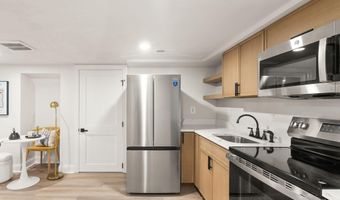 4006 N GLEBE Rd, Arlington, VA 22207