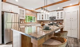 33 Old Bridge Ct, Effingham, NH 03882
