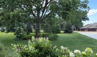 2908 N Oak Rd, Brandon, SD 57005