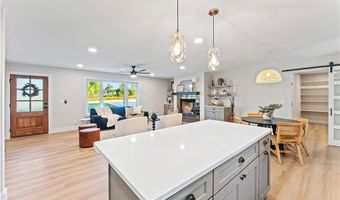 1201 NW 10th St, Bentonville, AR 72712
