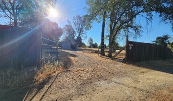 16880 Laverne Ln, Anderson, CA 96007