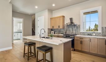 65299 85th St, Bend, OR 97703